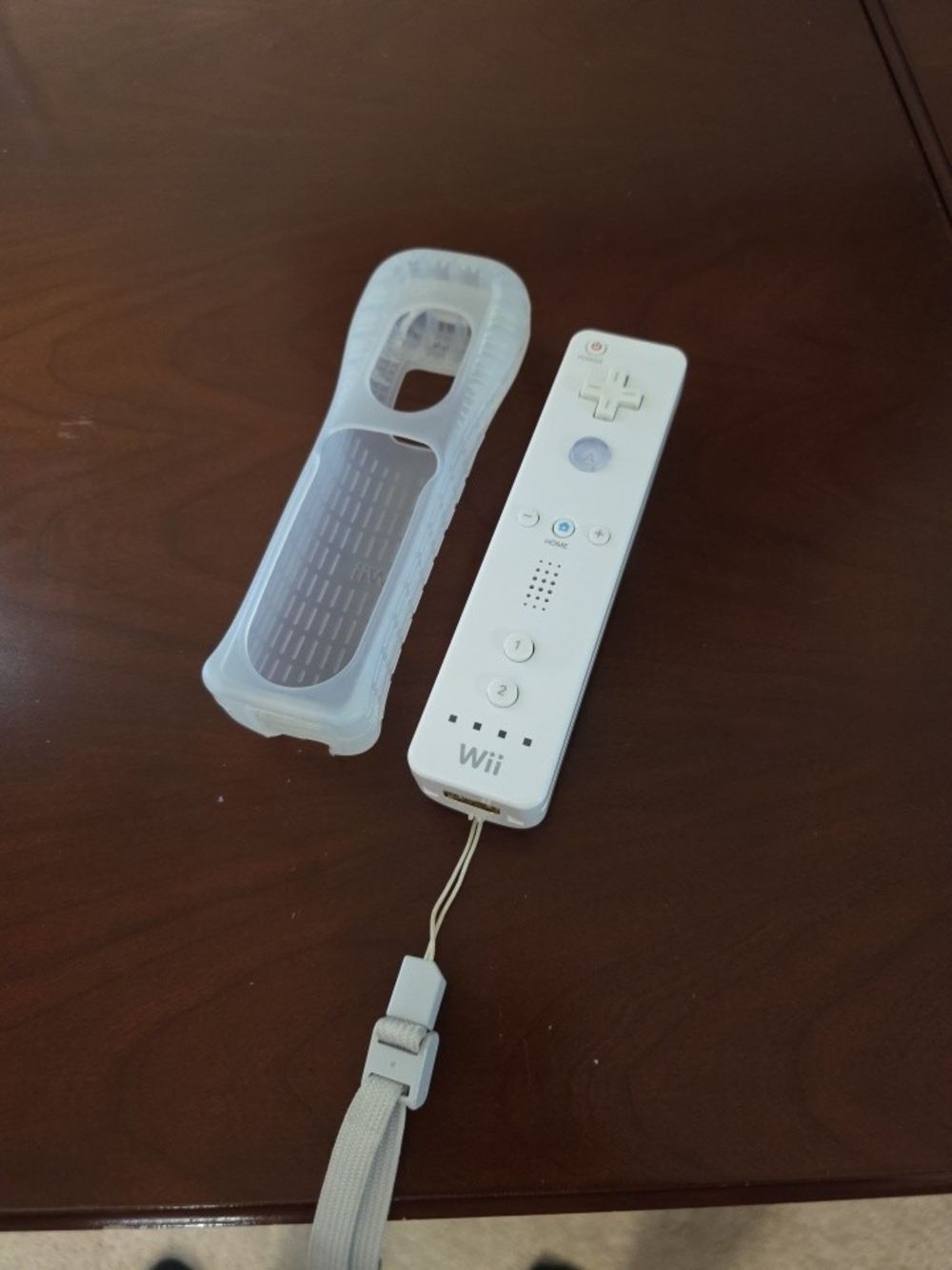 Nintendo Wii Remote Controller - White With Silicone Grip Sleeve - Picture 3 of 5